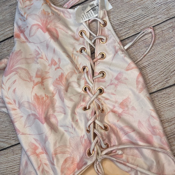 LA HEARTS FLORAL ONE PIECE SWIMSUIT - Picture 2 of 4